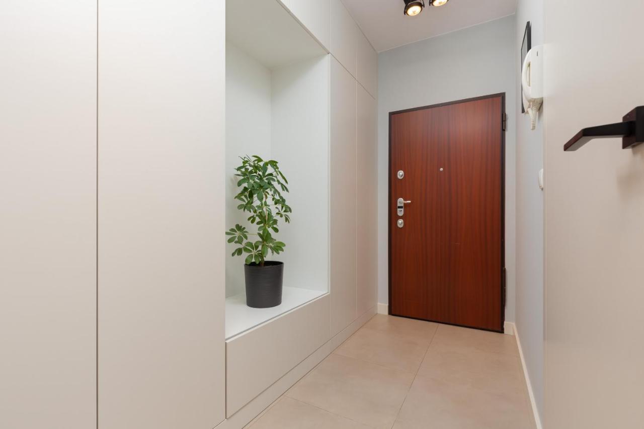 Mokotow Two-bedroom By Renters * Warschau